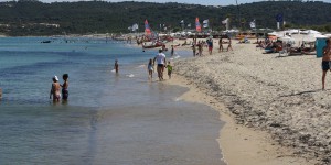 Collision au large de la Corse : du pétrole retrouvé sur les plages de Saint-Tropez