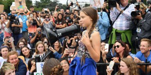 Etats-Unis : Greta Thunberg manifeste devant la Maison Blanche