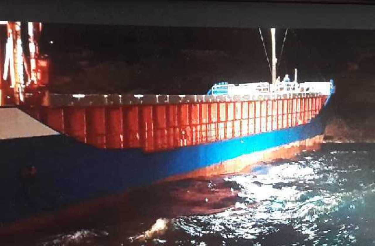 Corse-du-Sud : un cargo de 90 mètres de long s’échoue sur les côtes de Bonifacio