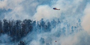 Australie : les incendies menacent de bloquer 30 000 personnes, dont des touristes