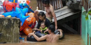 Inondations en Indonésie : neuf morts et 13 000 personnes évacuées