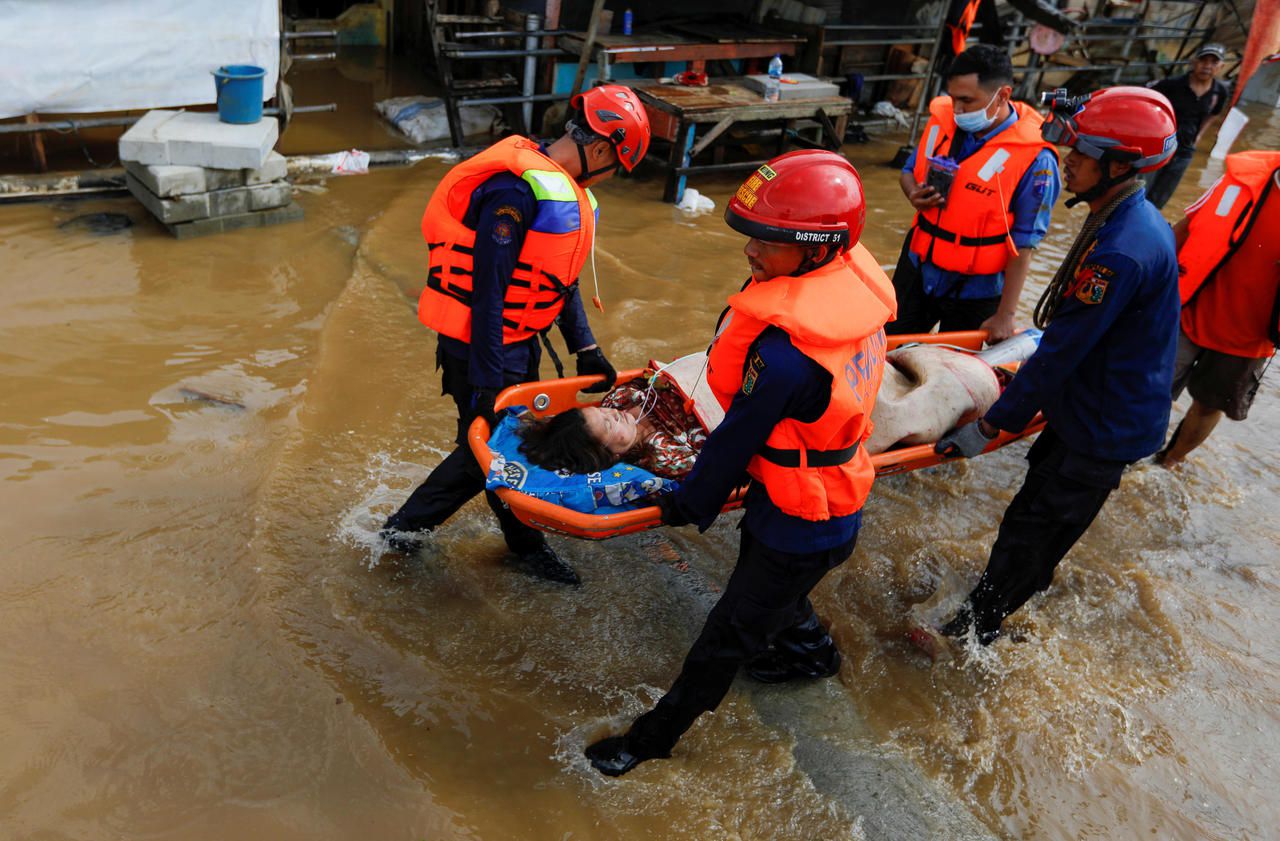 Inondations en Indonésie : au moins 43 morts et des dizaines de disparus