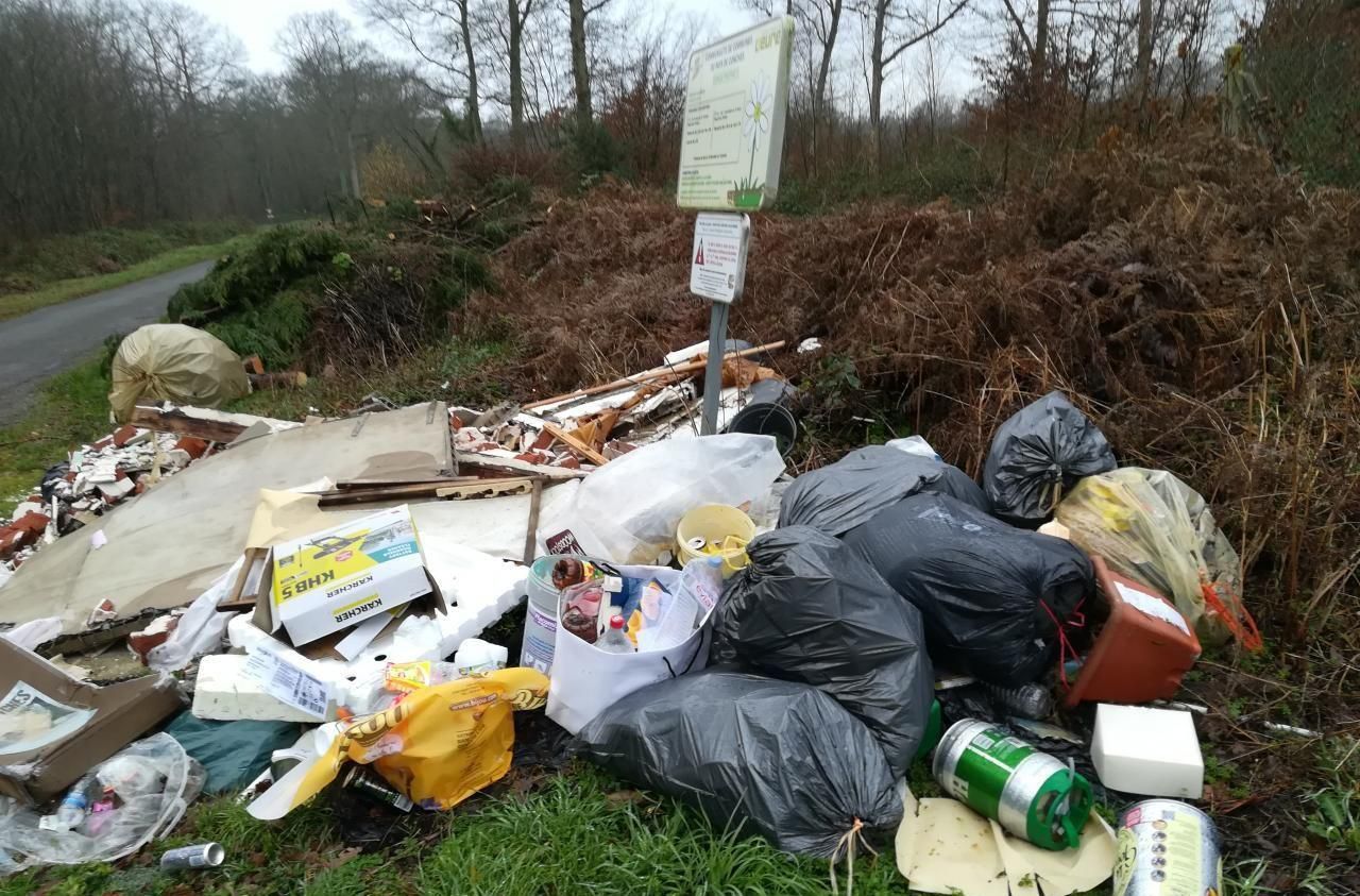 Dans l’Eure, le maire du Fidelaire renvoie les déchets sauvages à leurs propriétaires