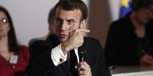 Macron ouvre la porte à un référendum sur le climat