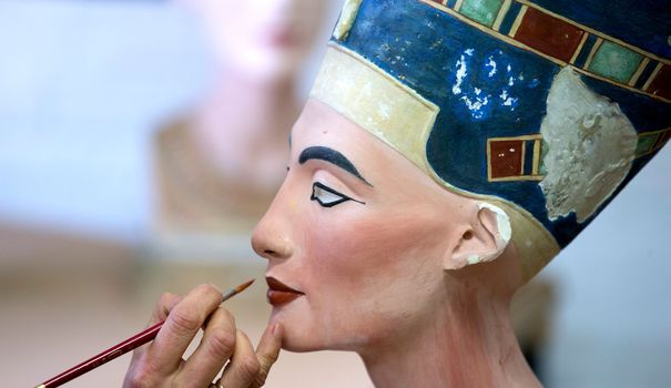 Sur la piste de Néfertiti, dans une chambre secrète du tombeau de Toutankhamon