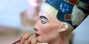 Sur la piste de Néfertiti, dans une chambre secrète du tombeau de Toutankhamon