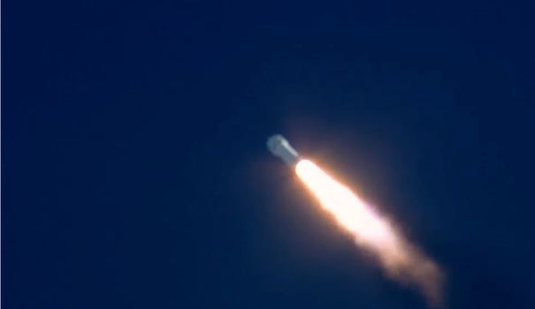 Décollage réussi de Falcon Heavy, la fusée la plus puissante du monde