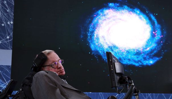 Avenir de l'humanité, vie extra-terrestre, mort: Hawking, infatigable philosophe