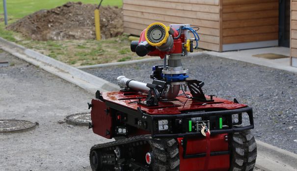 Un robot au style un peu pompier