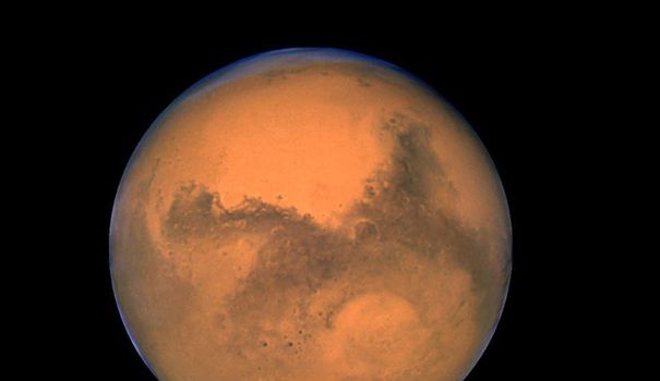 Mars: un vaste lac d'eau liquide découvert sous la surface