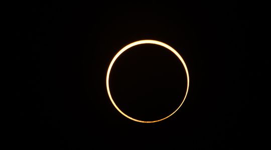 Une éclipse 'cercle de feu' sera visible dimanche depuis une partie de l'Afrique et l'Asie