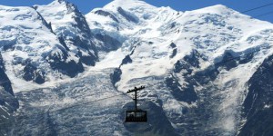 Stations de ski : doit-on rouvrir les remontées mécaniques ?
