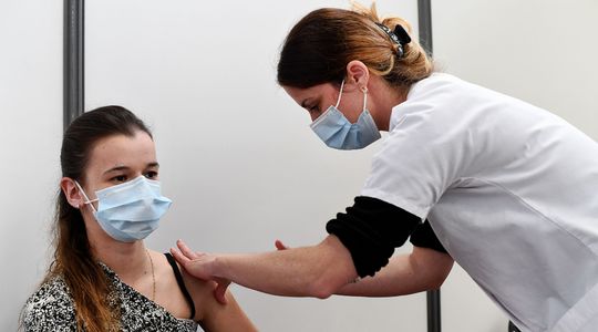 Covid-19 : les vaccins nous protègent bien contre les variants, y compris l'indien