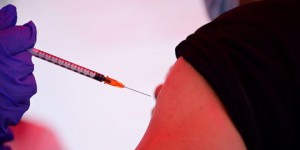 Covid-19 : la vaccination obligatoire pour tous est-elle inévitable ?
