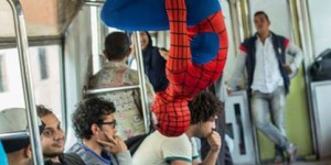 
    Vu au Caire : Spider-Man en galère  