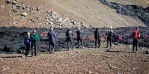 « C’est un peu irréel » : une éruption volcanique en Islande fascine