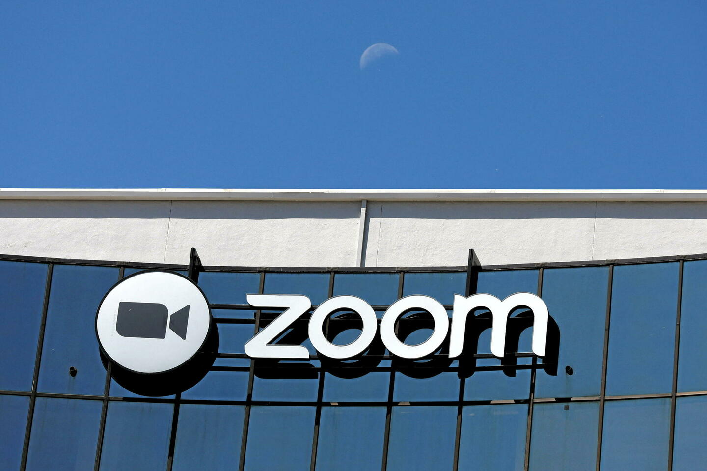 Zoom, leader de la visioconférence, exhorte ses salariés… à revenir au bureau