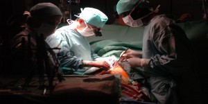 Suivez une opération chirurgicale en direct vidéo