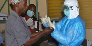 Ebola atteint un cinquième pays d’Afrique de l’Ouest, le Sénégal