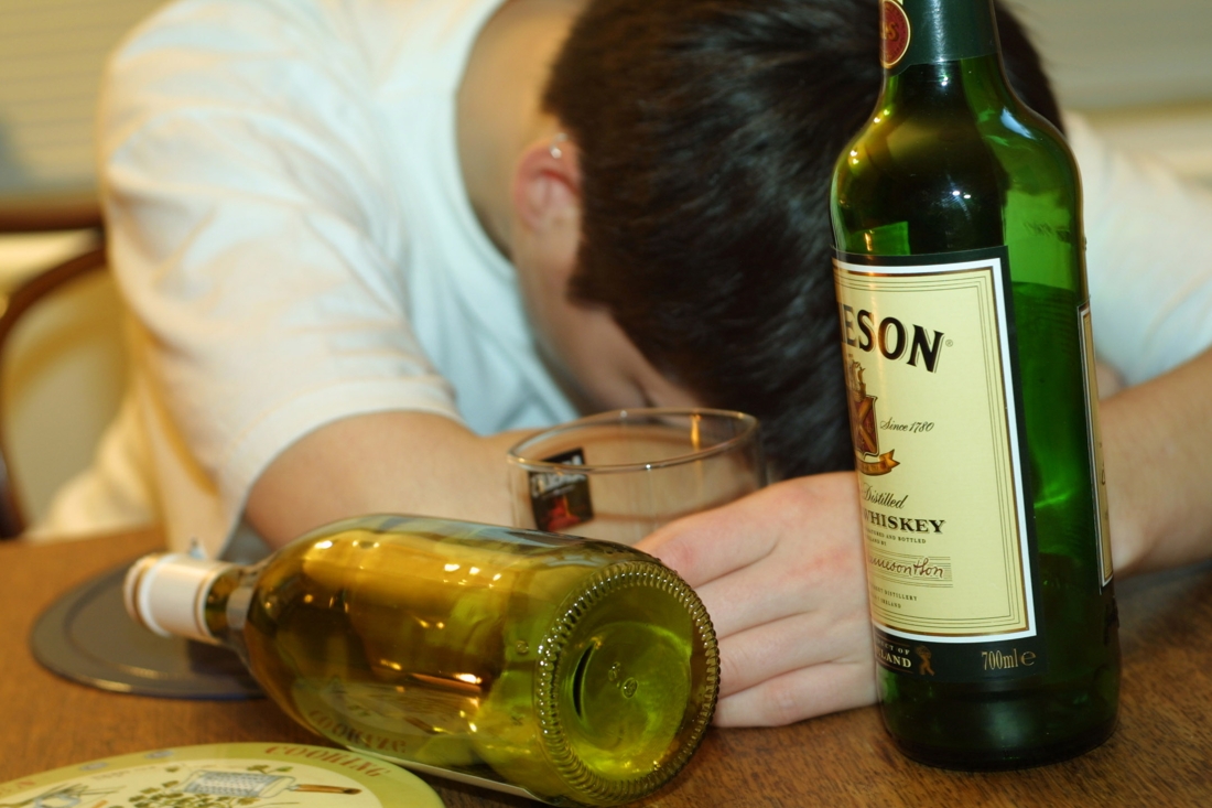 «Le traitement médicamenteux de l’alcoolisme peut réduire la consommation d’alcool»