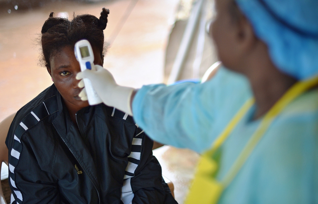 L’épidémie d’Ebola « sur une pente descendante »