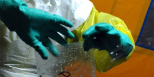 Ebola: trois pays veulent éradiquer le virus d’ici le 15 avril