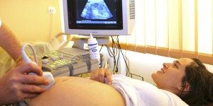 Le traitement contre le cancer pendant la grossesse n’a pas d’effet néfaste pour le bébé 