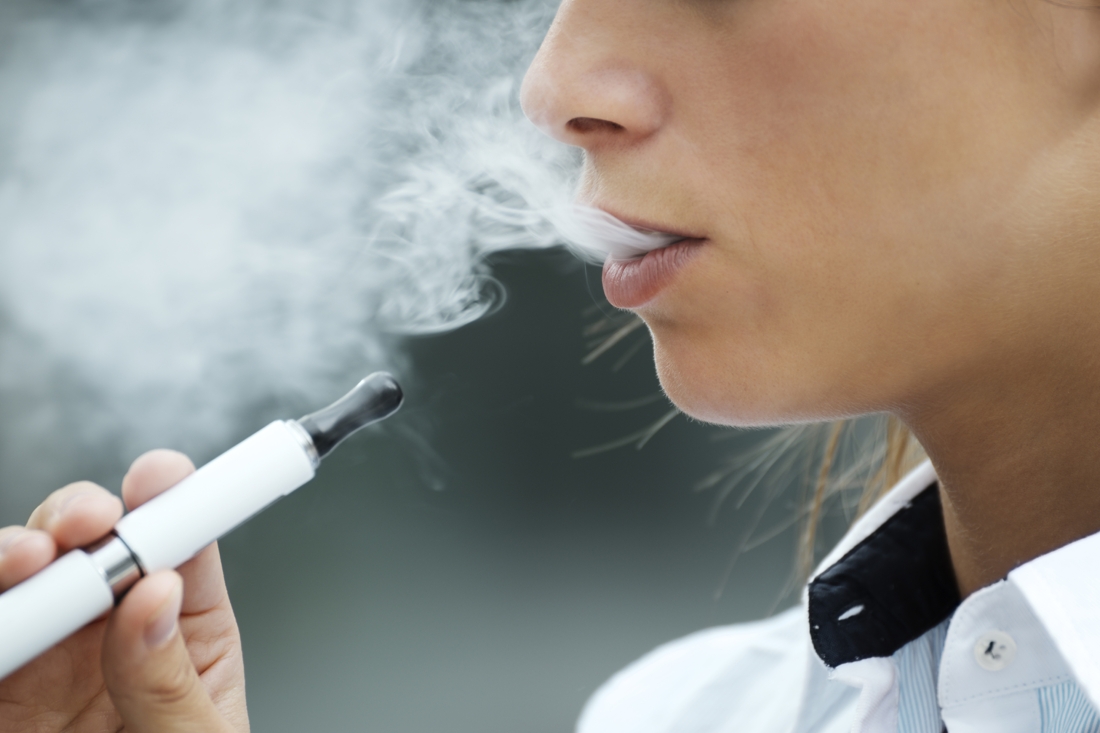 Cigarette électronique : une étude souligne la toxicité des arômes 