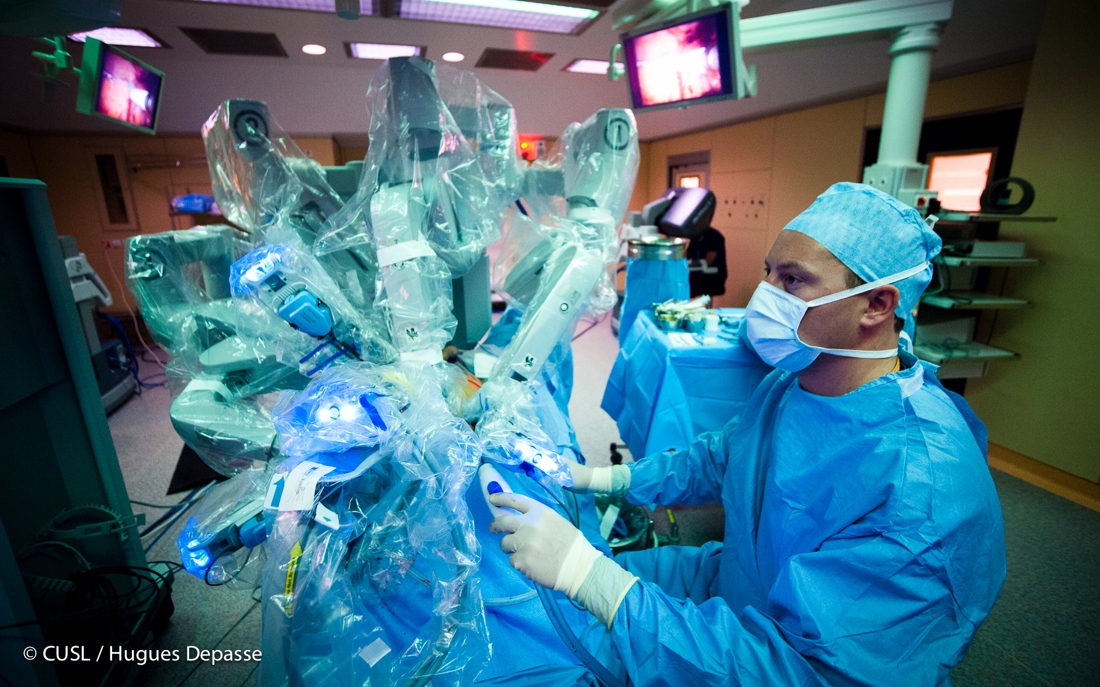 Les robots en salle d’opération : il était une fois la chirurgie  