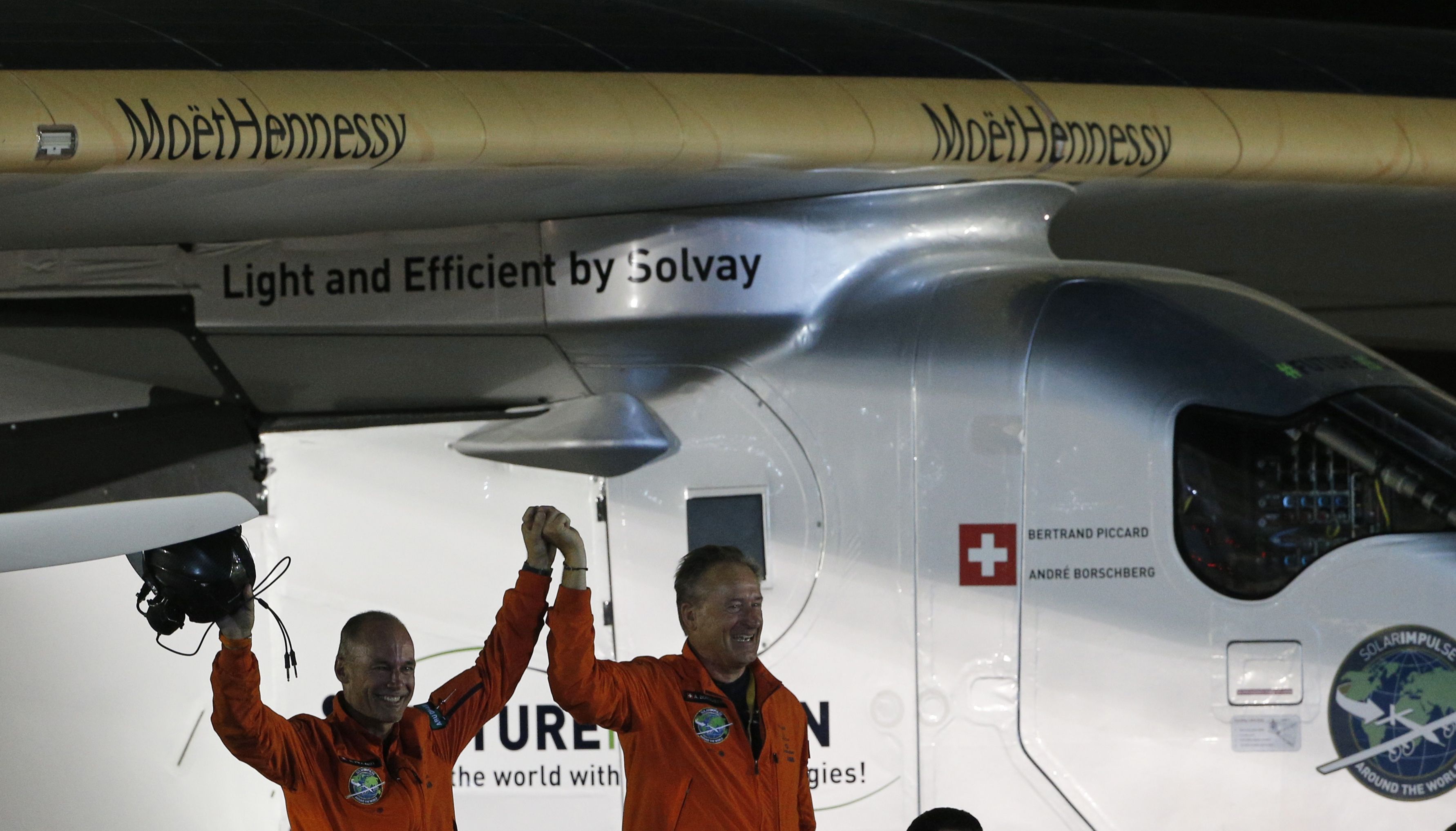 L’avion solaire Solar Impulse 2 a bouclé son tour du monde historique: «L’avenir est propre»  
