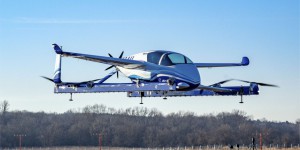 Premier essai en vol de la voiture volante de Boeing 