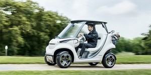 Une voiture de golf électrique signée Mercedes