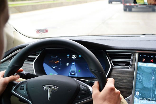 Tesla 8.0 : plus de 200 modifications apportées sur l’Autopilot
