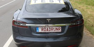 Record : 900 km d’autonomie en une charge avec une Tesla Model S