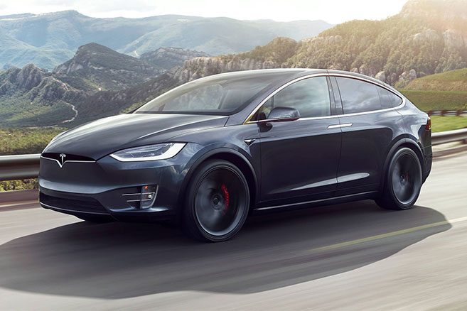 Le Tesla Model X obtient 5 étoiles au crash-test de la NHTSA