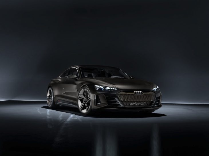 Audi e-tron GT : un coupé électrique face à Tesla