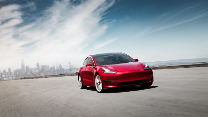 Les livraisons de la Tesla Model 3 démarrent en Europe