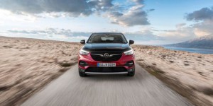 Opel Grandland X PHEV : prix et équipements du SUV hybride rechargeable