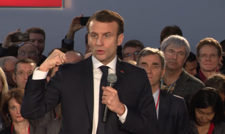 Airbus de la batterie : Emmanuel Macron visite l’usine de Nersac