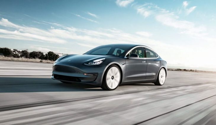 La Tesla Model 3 pousse la Norvège vers un nouveau record