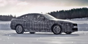 BMW lève le pied sur les moteurs thermiques