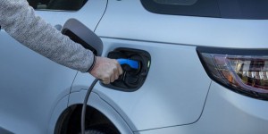Electrique ou hybride rechargeable : de quelle voiture avez-vous besoin ?