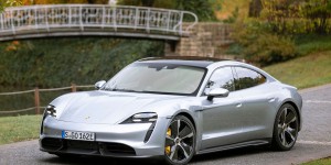 Porsche Taycan : la sportive électrique fait le plein de mises à jour