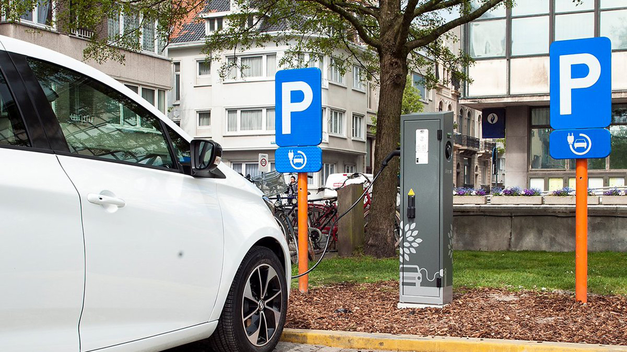 A Toulouse, des hubs pour faciliter la charge des voitures électriques