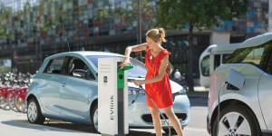 Bornes de recharge : Schneider Electric donne la parole aux usagers