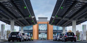 Au Royaume-Uni, Gridserve ouvre une station de charge solaire unique au monde