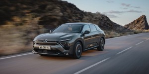Citroën C5 X hybride rechargeable : tout savoir sur la nouvelle berline aux chevrons