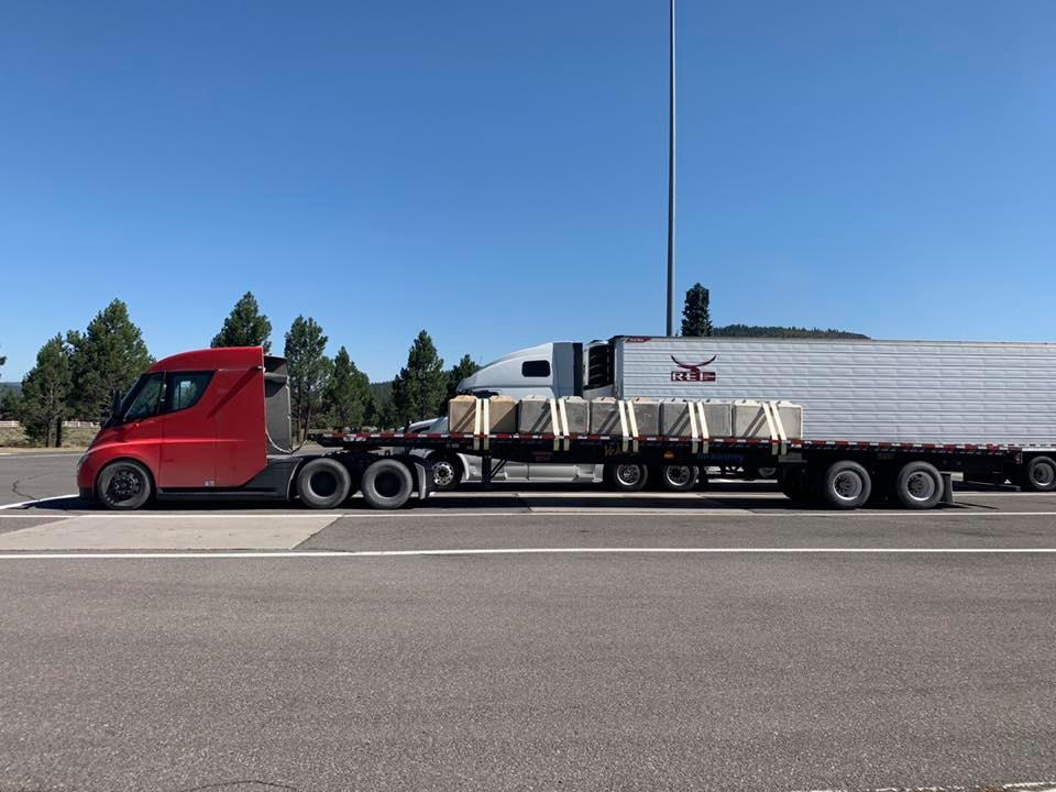 Tesla Semi : Essais en conditions réelles par Tesla Heavy Trucking