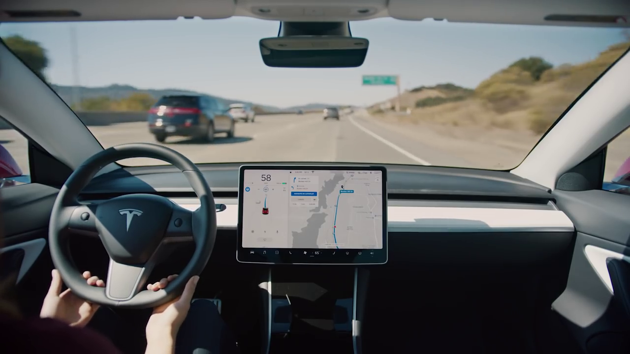 Autopilot Tesla : Musk détaille le futur abonnement FSD