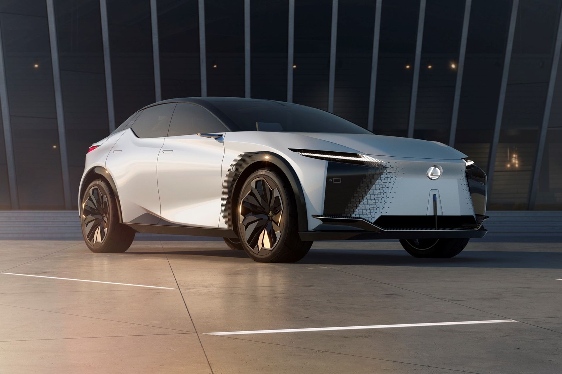 Lexus LF-Z : le SUV Coupé électrique attendu en 2022